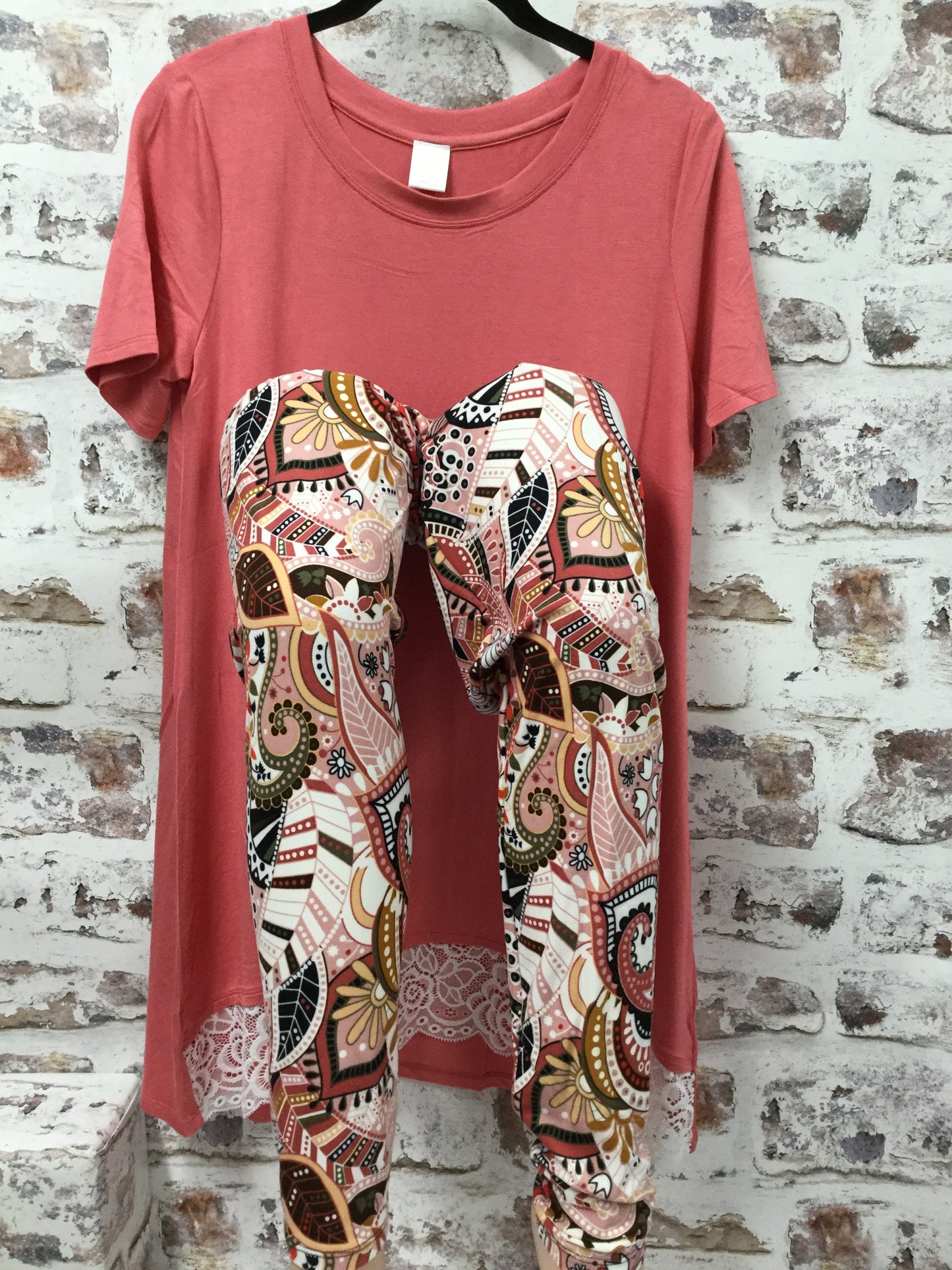 Plus Leggings "Pastel Paisley"