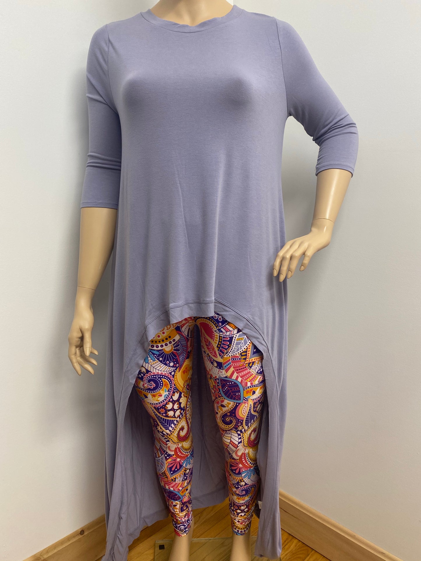 Plus Size High-Low Longline 3/4 Sleeve Top
