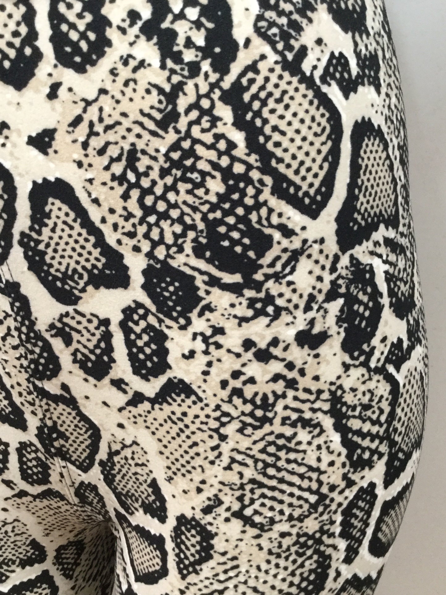 Printed Leggings "Khaki Snakeskin"