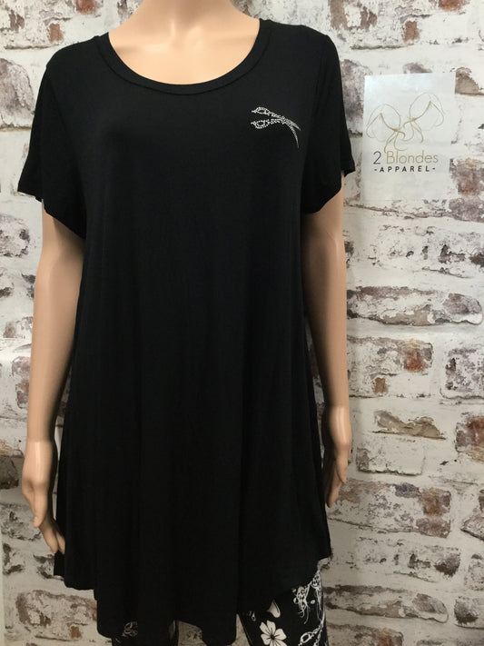 Plus Size Classic Style Tunic with Small Rhinestone Scissor