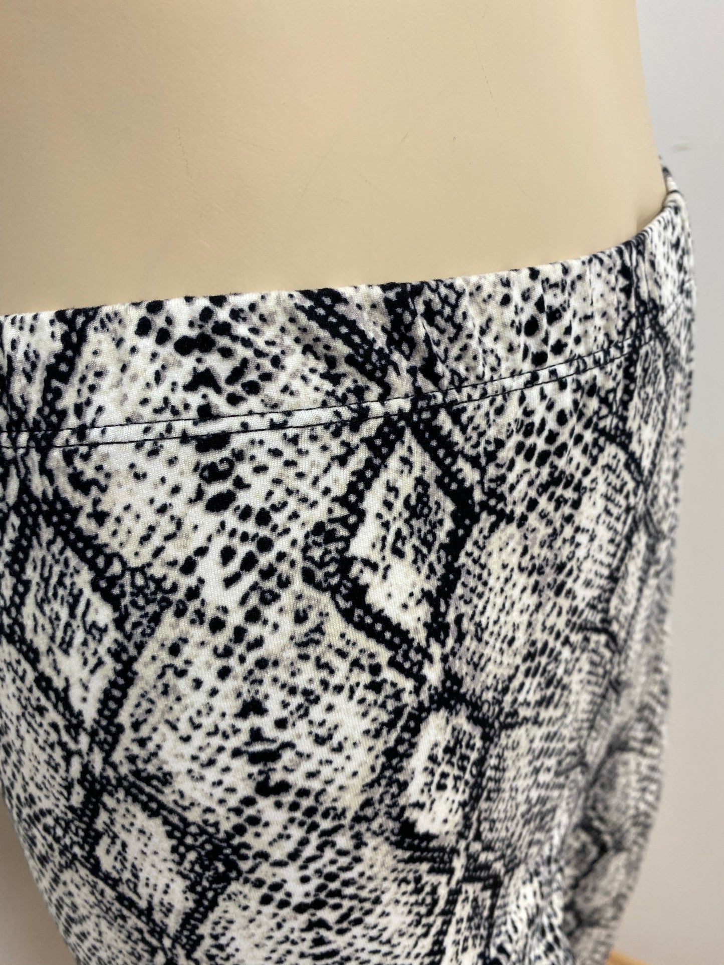 Biker Shorts -Snakeskin