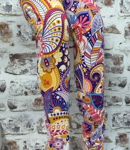 Plus 1X3X Leggings"Fun in the Sun Paisley"