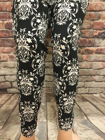 Printed Leggings "Repeat of History"