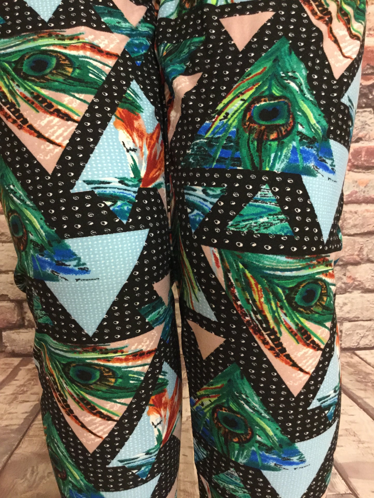 Tried and Feathered Print Leggings