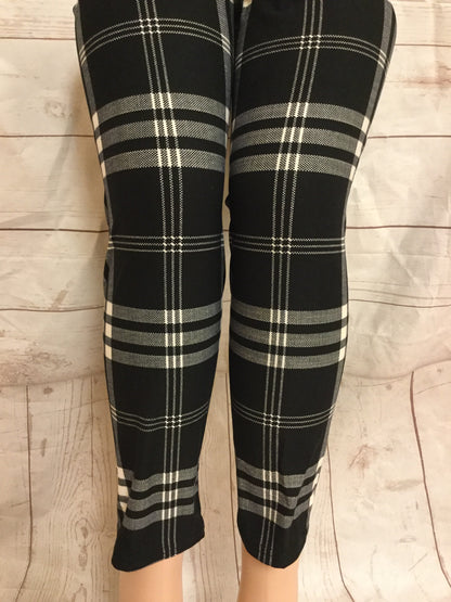 Plus 1X3X 1 Leggings "Trending Plaid"