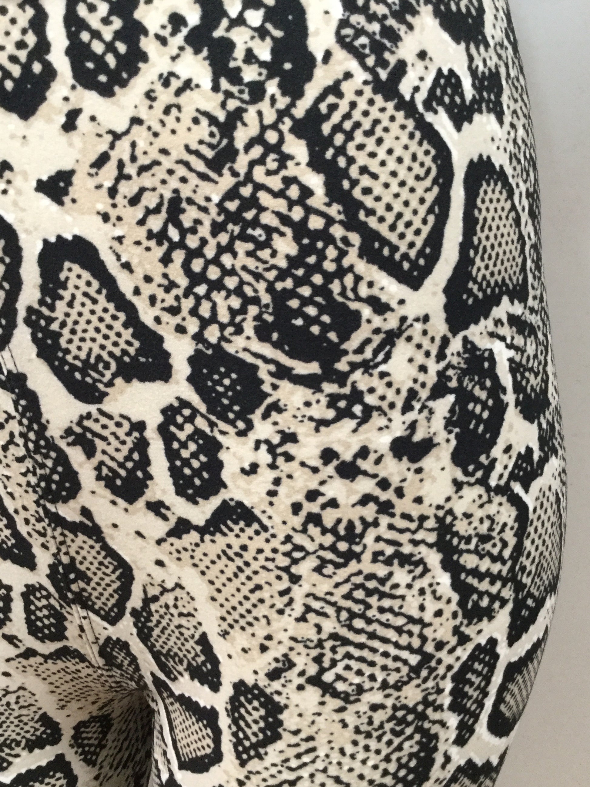 Khaki Snakeskin Printed Leggings – 2 Blondes Apparel