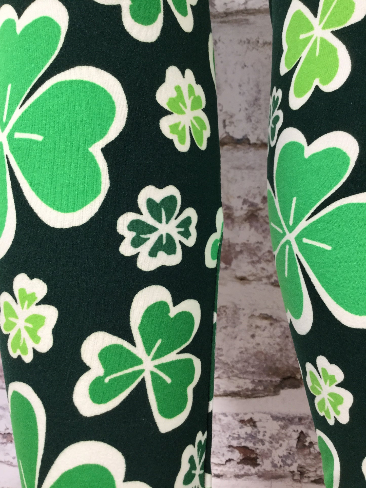 EXTRA PLUS Lucky 4 Leaf Clover Printed Leggings