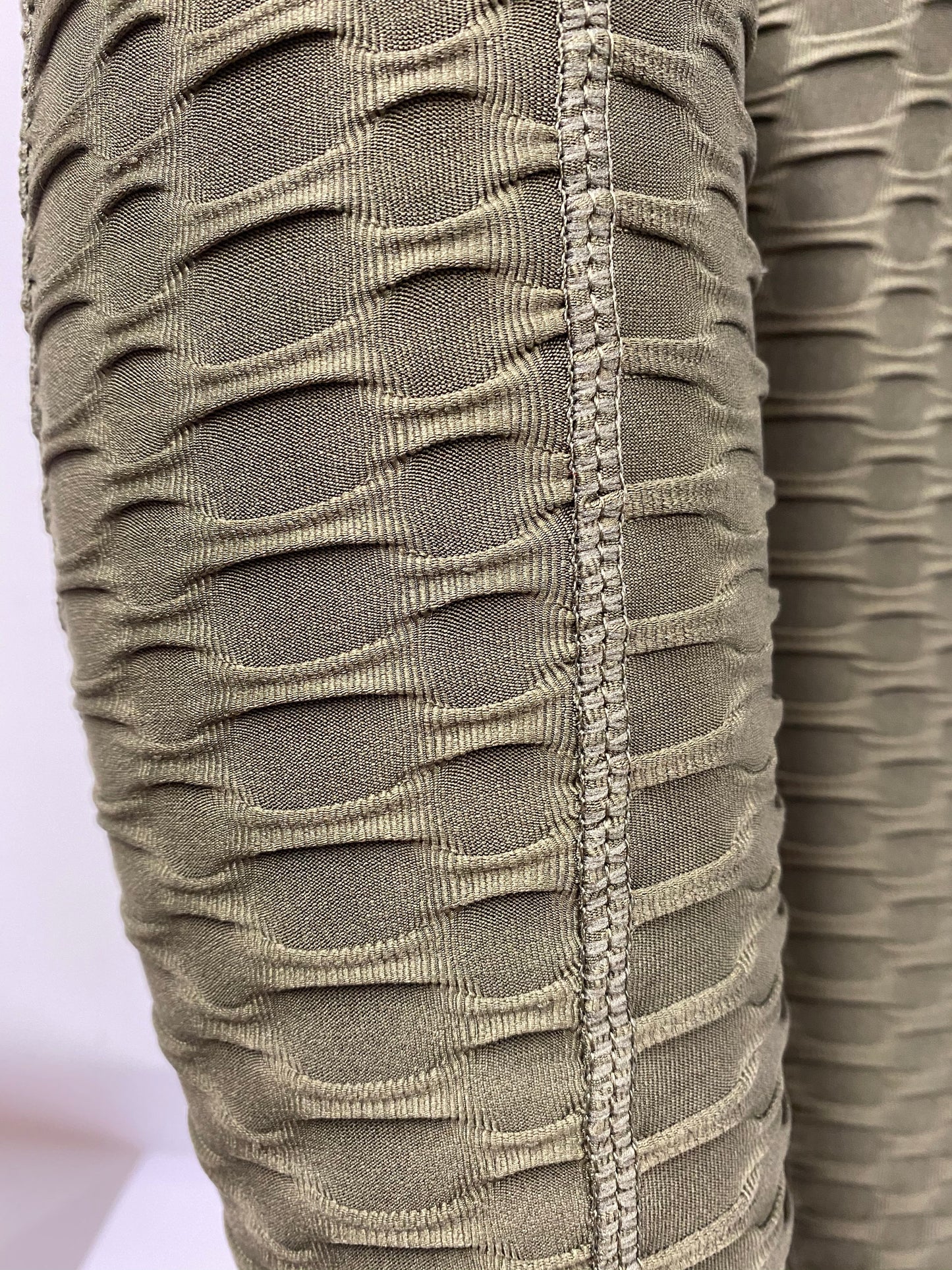 Textured Honeycomb Leggings w/Pockets